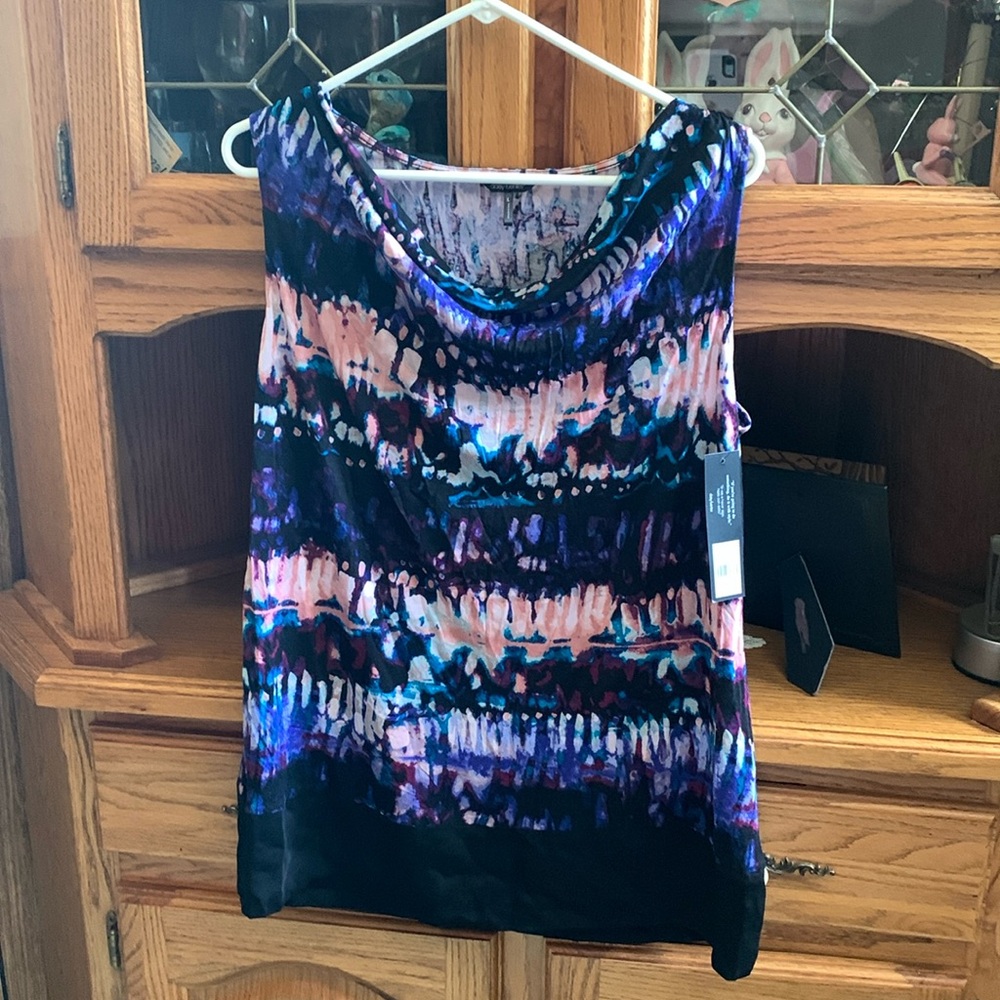 brand new with tag Daisy Fuentes gathered shoulder tank size large. - Picture 1 of 4